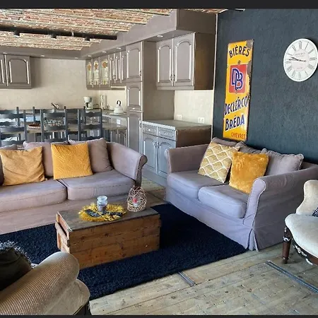 Au Champ Du Bouillon Proche De Pairi Daiza Wellness En Option Tatil Evi Chievres