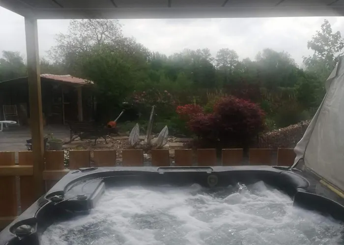 Au Champ Du Bouillon Proche De Pairi Daiza Wellness En Option Chievres